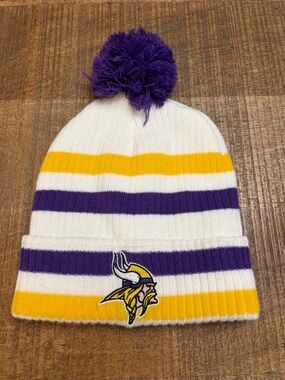NFL Women’s Pom Pom Beanie Hat in White, Purple & Gold